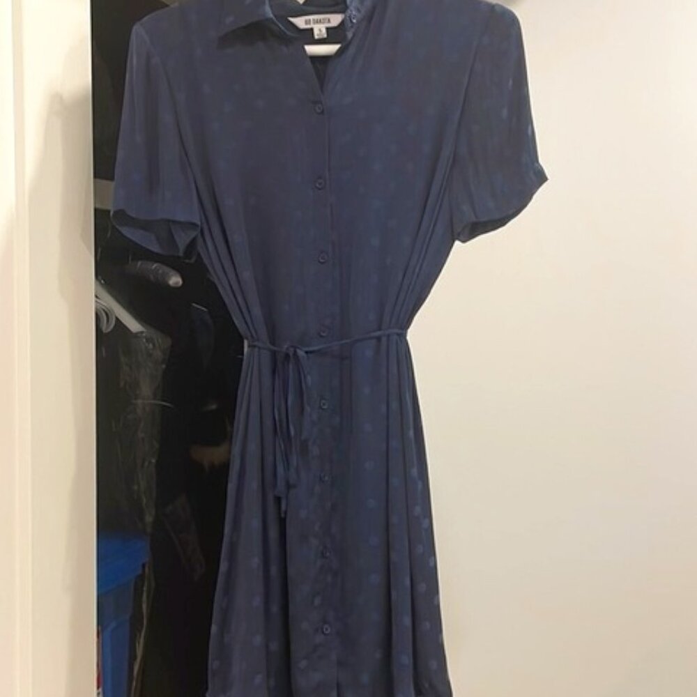 🍀sale  satin-like polka dot navy blue shirt dress